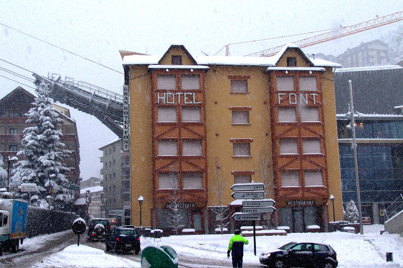 Font Andorra Hostel ラ・マッサナ エクステリア 写真